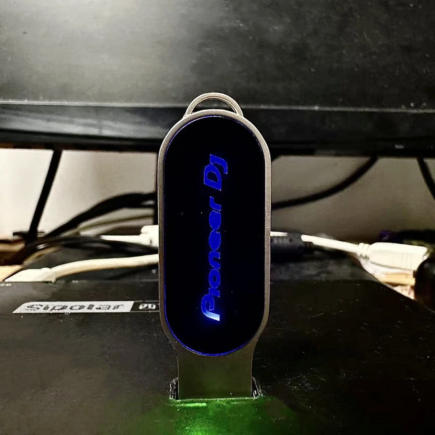 무료 맞춤형 DJ LED 라이트 로고 메탈 타원형 USB2.0 플래시 드라이브 8GB 16GB 32GB 64GB 128GB 256GB