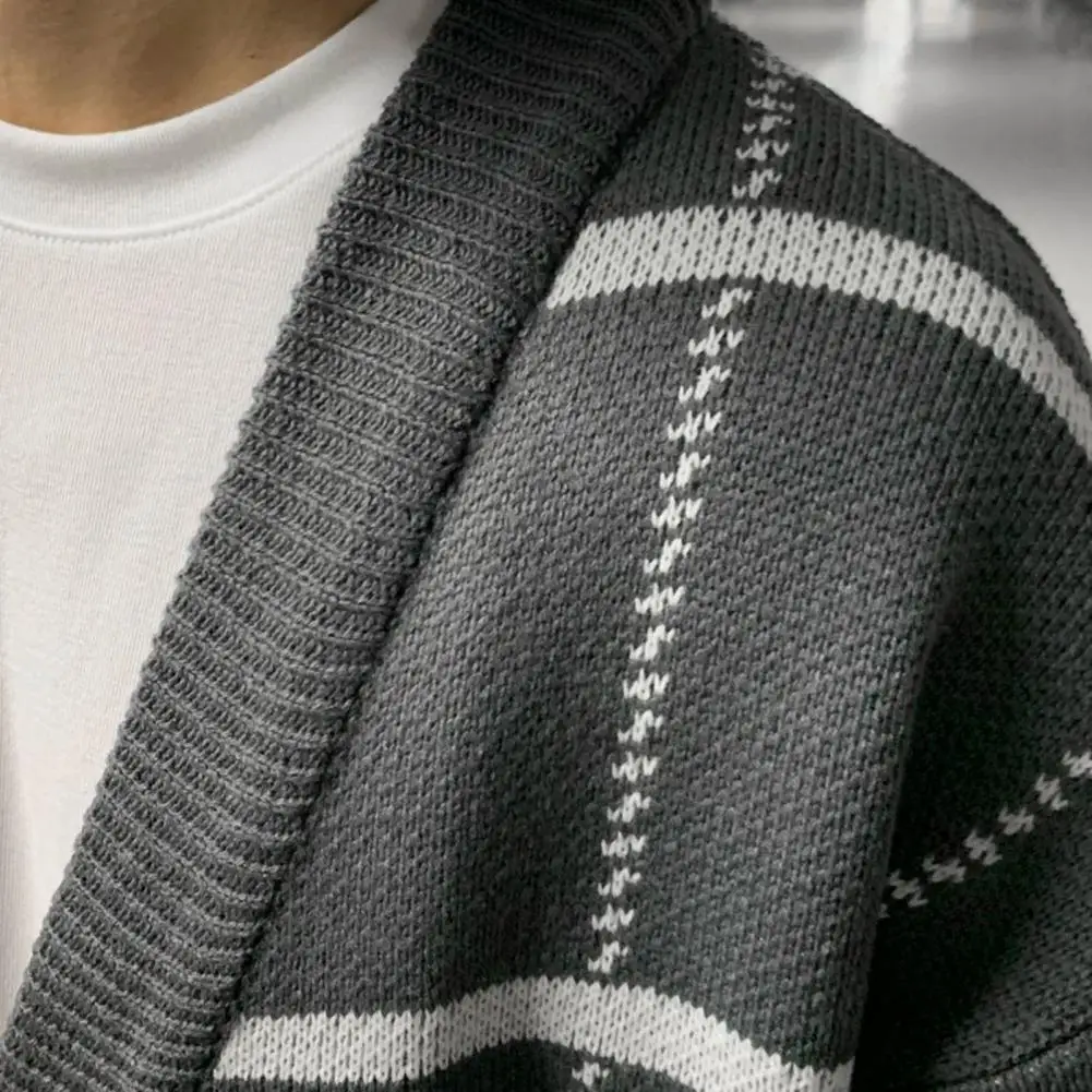 Description Picture 2 of itemPlaid Pattern Cardigan Men's V-neck Plaid Print Knitwear Cardigan Autumn Winter Sweater Coat with Single Breasted for Long