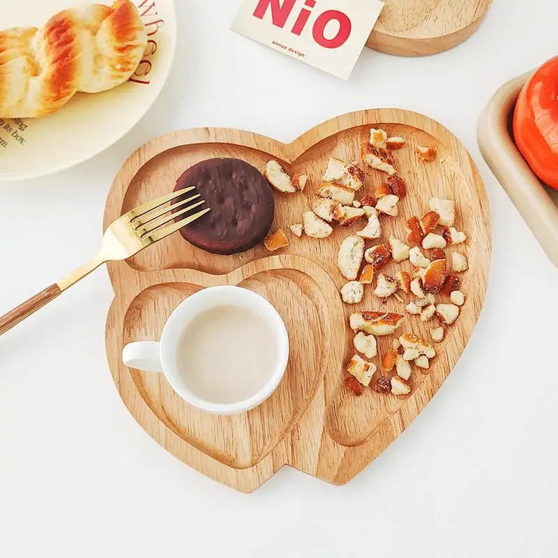 

Heart Shaped Serving Tray Creative rubber wood love hotel simple tray restaurant bamboo dinner plate fruit plate home tea tray