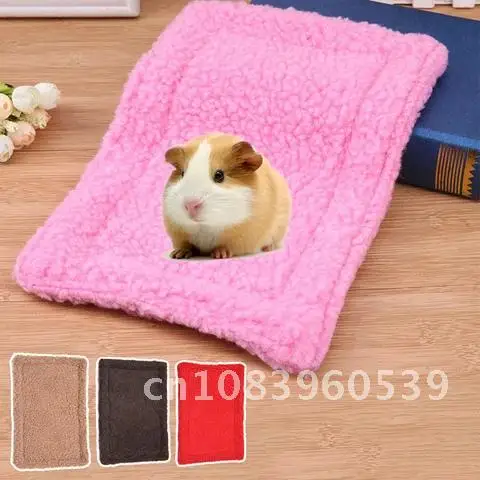 

Small Pet Warm Mat Double-sided Plush Hamster Small Mat Guinea Pig Nest Mat Easy To Carry Rectangular Rabbit Bed Cushion Mat