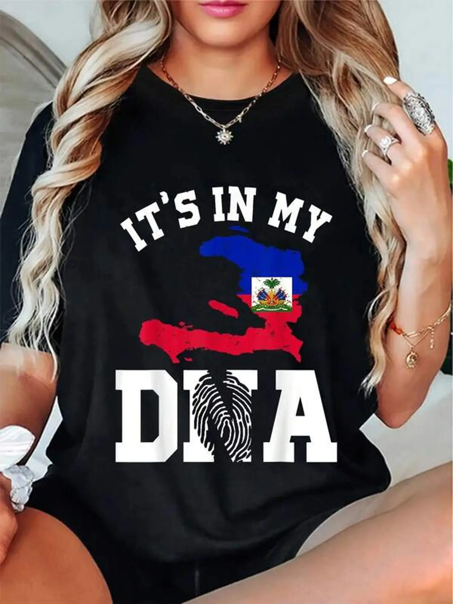 Haitian Pride It's in My DNA Graphic T-Shirt Unisex Short Sleeve Tee with Haitian Flag Design Black Casual Top for Men Women