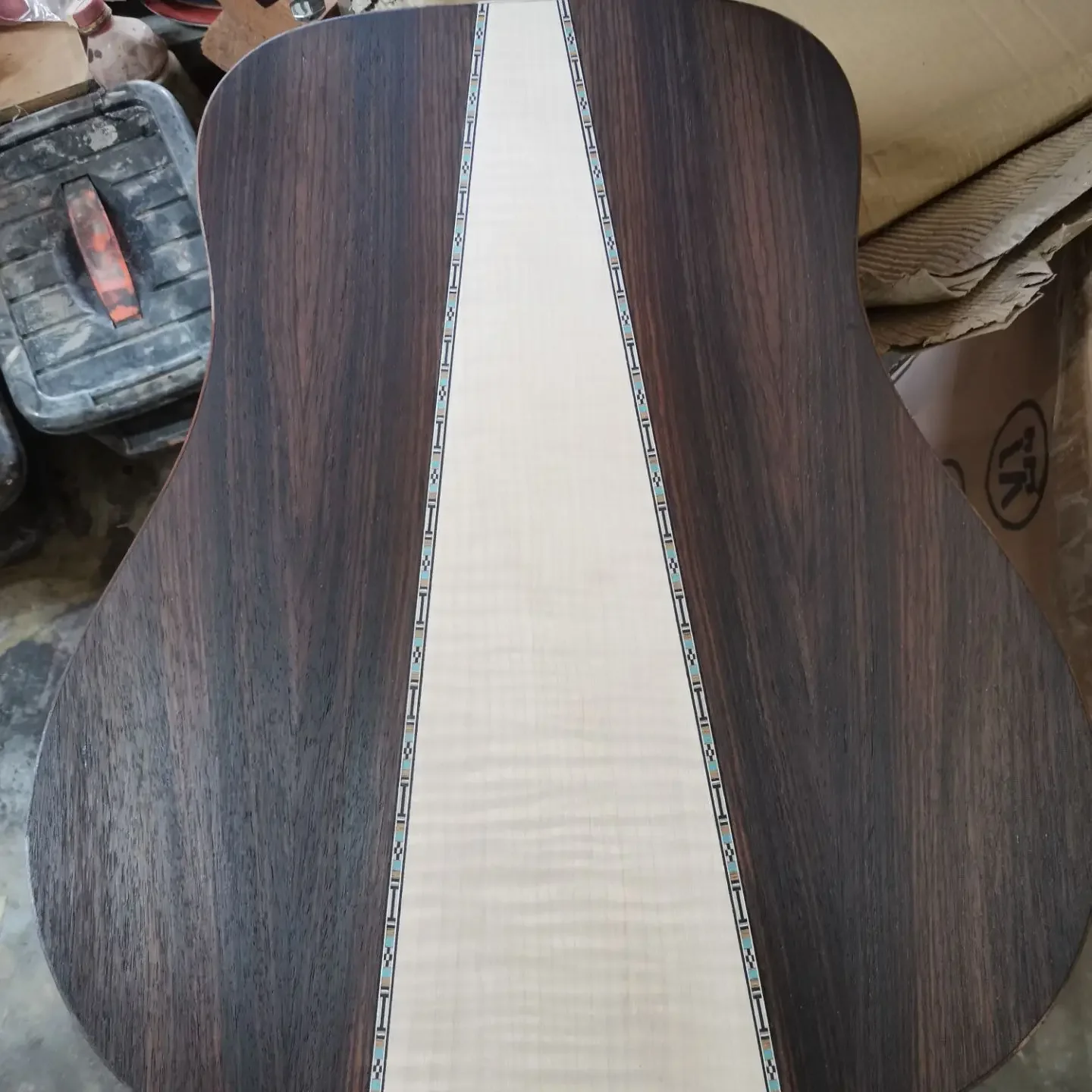 Chitarra Acustica In Legno Massello Personalizzata Di Fabbrica Di Spedizione Gratuita, Chitarra In Legno Massello Di Abete Rosso, Chitarra Dreadnought