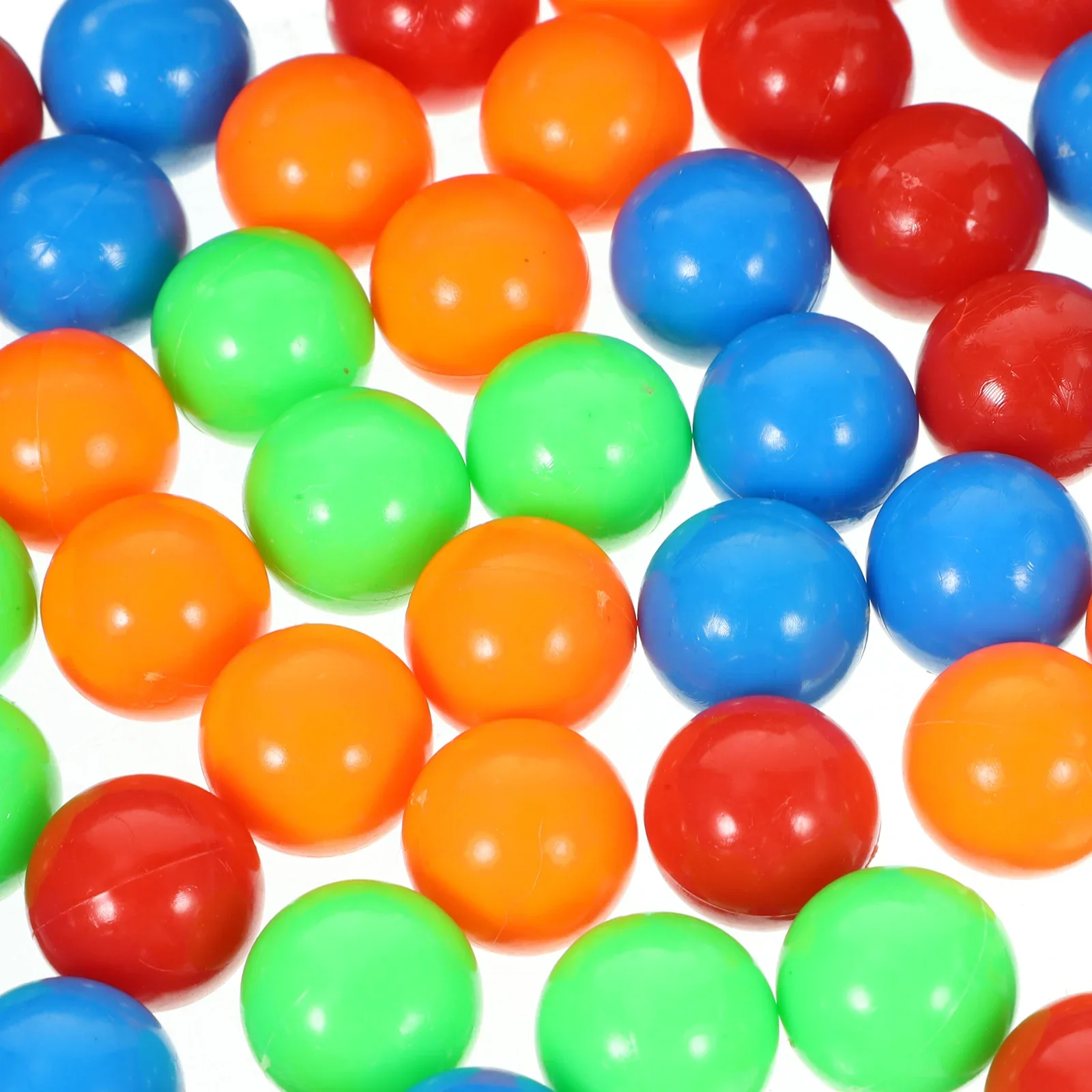 Game Replacement Balls Plastic Colorful Games Beads Compatible for Hungry Hippos Swallowing Beads Game Toy (Random Color)