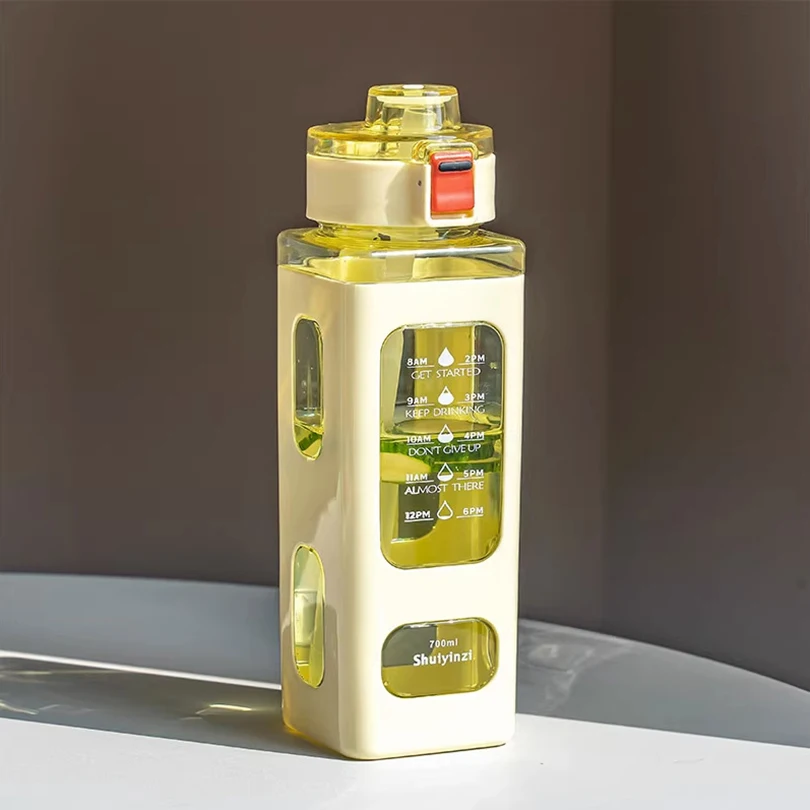 1pc 700ml Portable Sports Water Bottle With Straw Sippy Cup Plastic Tea Milk BPA Free Gourde Drink Bottle Suitable for Outdoors