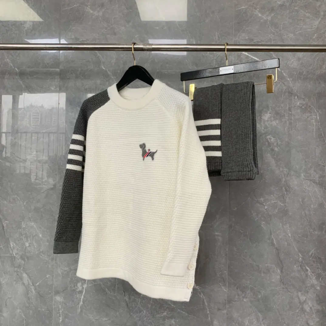 

TB Sweater Tshirts Fashion Patchwork Grey White Design Men Long Sleeve Luxury Brand Puppy Style Causal Sports Women T-Shirts