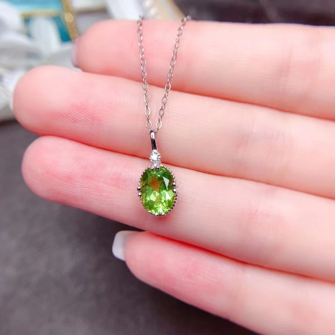 1ct Natural Peridot Pendant for Office Woman 6mm*8mm VVS Grade Peridot Jewelry Small 925 Silver Gemstone Necklace Pendant