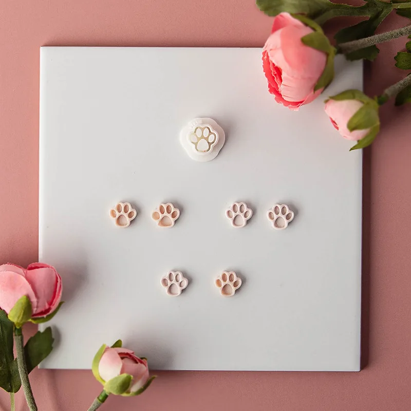 Cute Cartoon Paw Print Clay Cutter Animal Dog Cat Paw Print Polymer Clay Embossing Cutter Earring Jewelry Molds Tools
