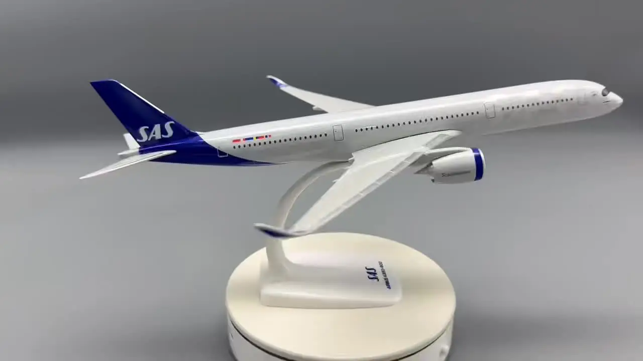 1:200 Scale 33cm A350-900 SAS Scandinavian Airlines Aircraft