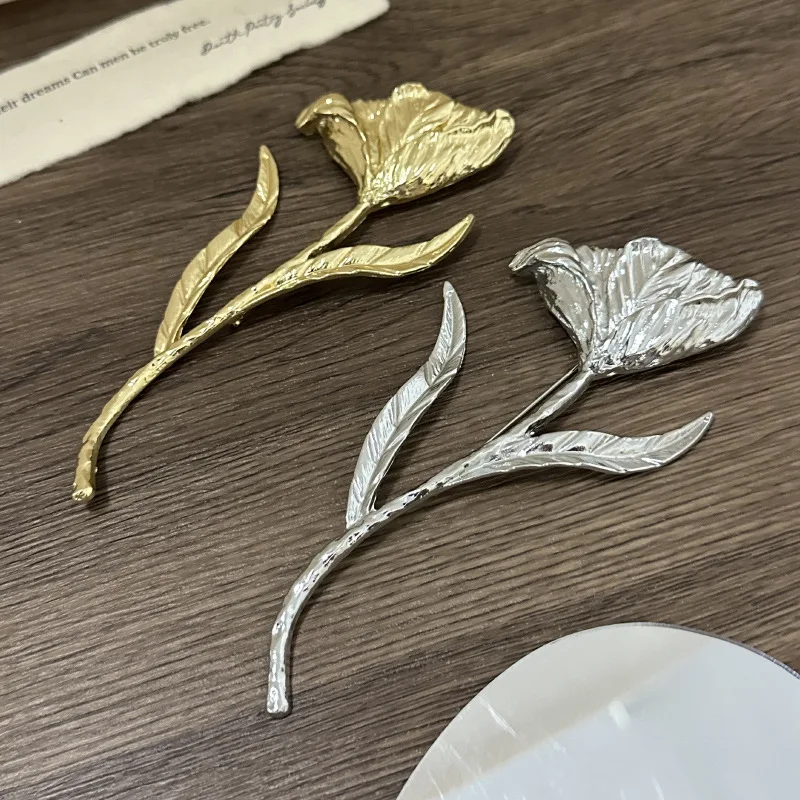 Vintage Large Metal Leaf Flower Broochs For Women Girls Exaggerated Fashion Corsage Pins Show Jewelry Party Accessory