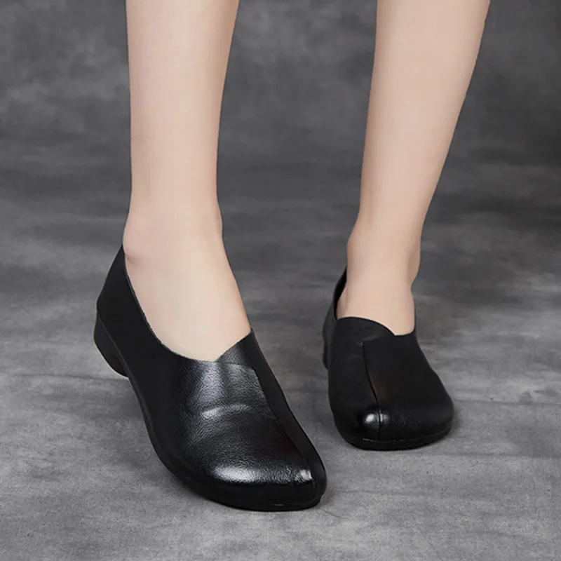 

2023 New Autumn Women's Shoes Flat Soft Sole Boat Shoes Black Brown