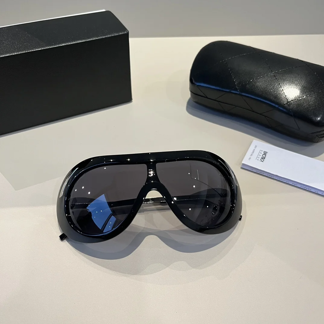 Ŀ�� ���� ���� ���� �귣�� �ΰ� ���� ���۶� �����̾� ������ ���õ� ������ ���� �Ȱ� �׼�����