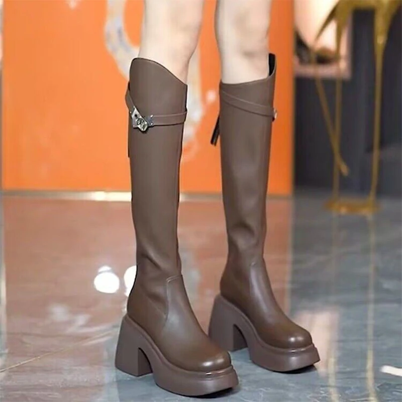 

Женские сапоги Челси до колена на высоком каблуке, Зимние новые модные готические туфли, дизайнерская стильная Брендовая обувь из искусственной кожи, женские сапоги 2024