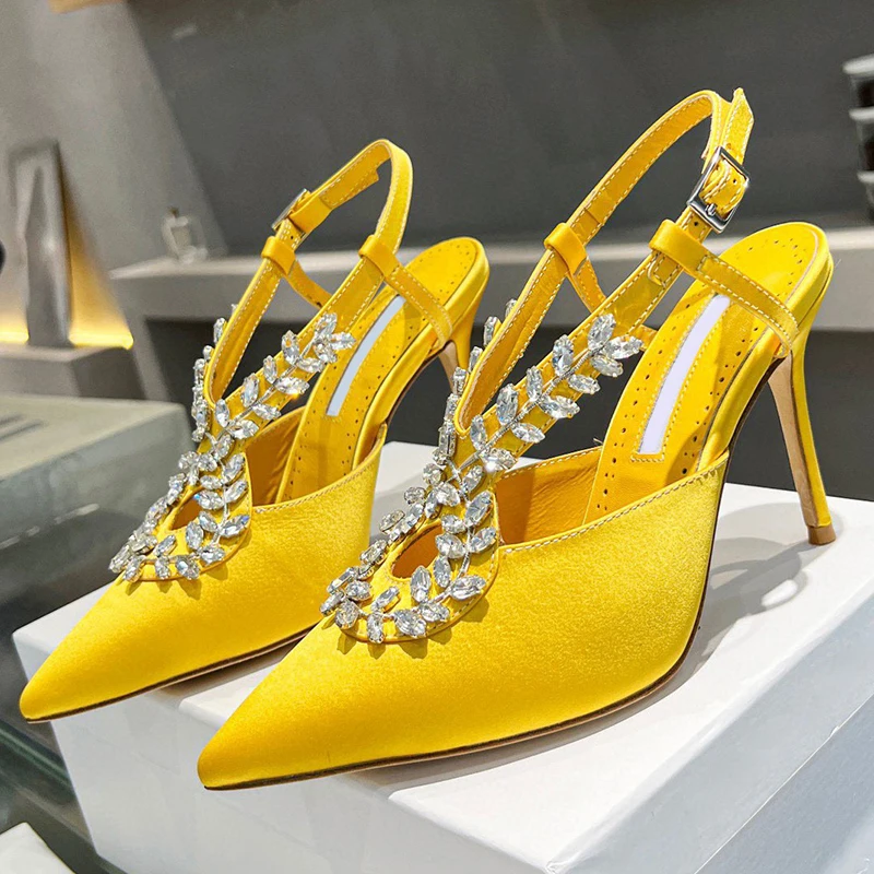 

Female High Heel Sandals Summer New Satin Material Crystal Decor Pointed Toe Sandals Fashion Eye-Catching Ladies Pumps