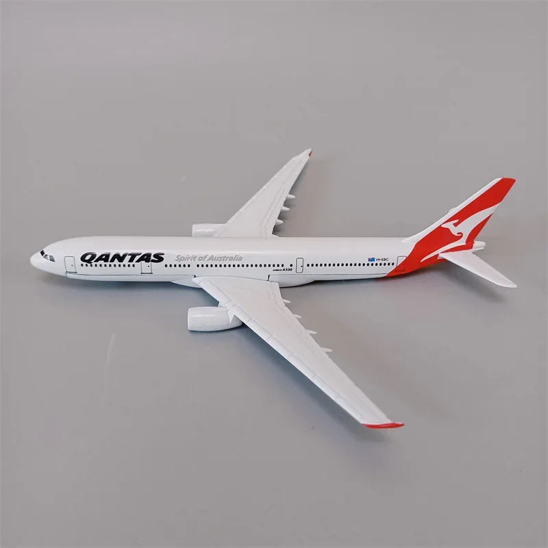 

16cm Alloy Metal Air Australian Qantas A330 Airlines Airplane Model Airbus 330 Airways Plane Model Diecast Aircraft Gifts Toys