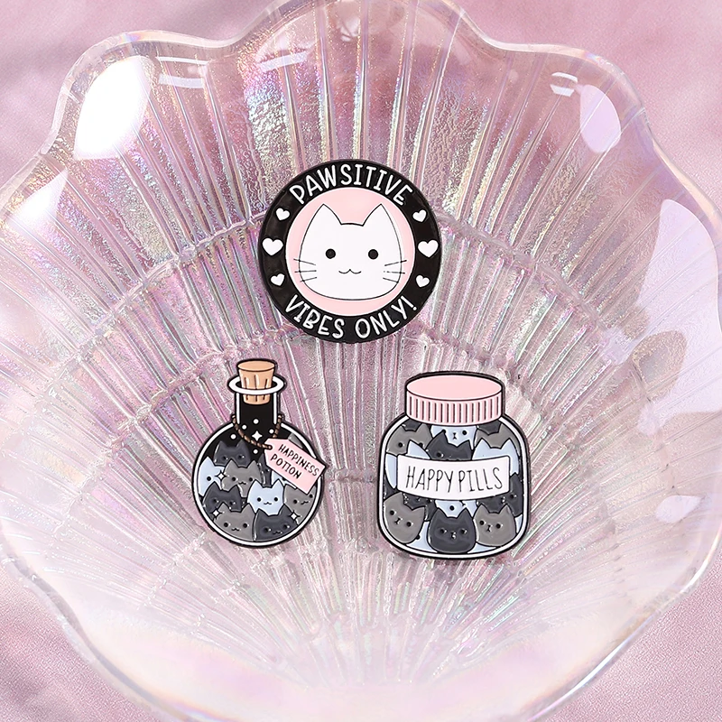 Certified Cat Lady Enamel Pin - Detail 14