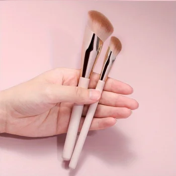 2pcs Slanted Foundation Brush Professional Concealer Blush Blending Face Contour Makeup Brush Ideal for Makeup Starters Artists 1