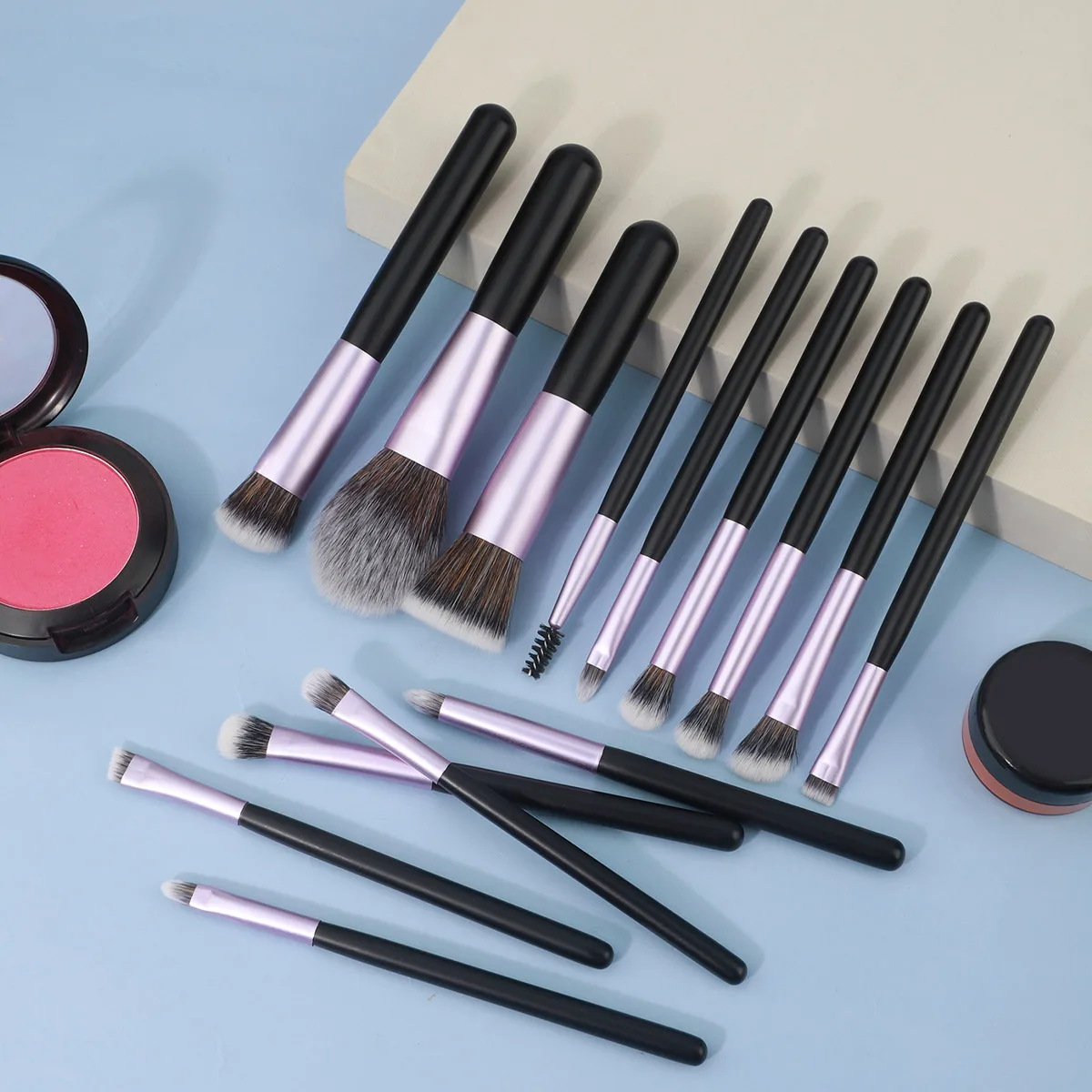 Deluxe 14-Piece Makeup Brush Set - Ultra Soft Bristles for Flawless Application, Travel-Friendly & Multifunctional Beauty Essentials