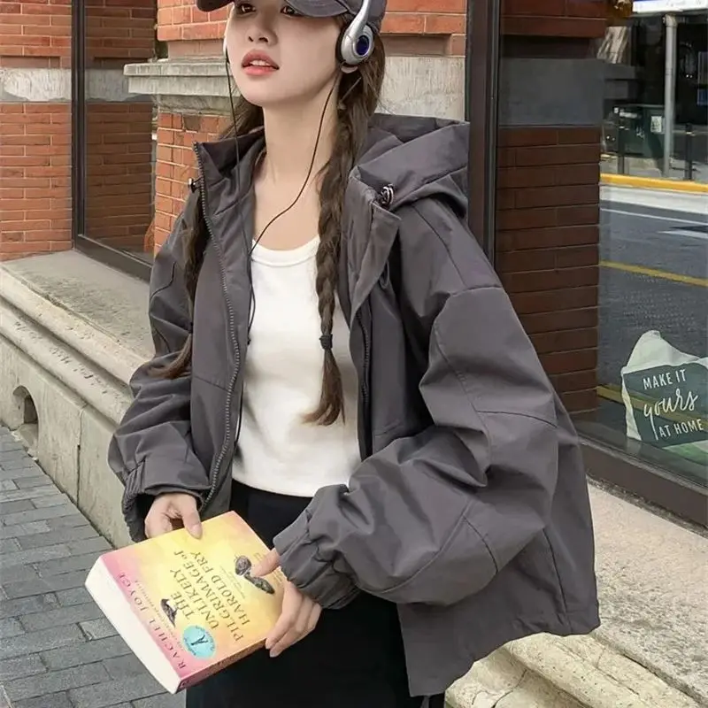 Flesh Covering Charge Coat Women's Spring Autumn 2023 New Loose Lazy Style Young Short Workwear Hooded Windbreaker Solid Color B