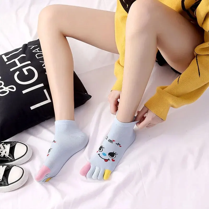 Autumn and Winter Five-finger Socks WOMEN'S Cotton Short Socks Cartoon Toe Deodorant Absorbent