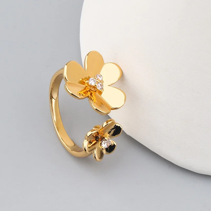 

Женское Открытое кольцо в виде клевера, из серебра 925 пробы