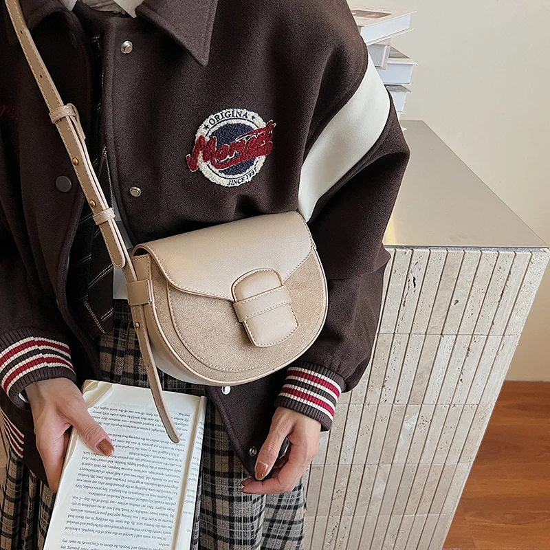 Mini kleine Umhängetaschen für Frauen 2025, Luxusmarke, Halbkreis-Satteltaschen, Wildleder-Handtaschen, Designer-Damen-Umhängetasche – Detail 10