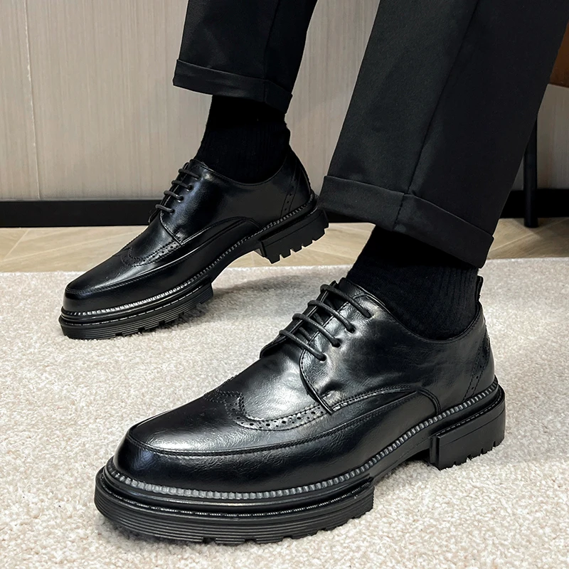 Cuatro De este modo pasillo Brogue zapatos informales de cuero para hombre, sin cordones mocasines de  marca de lujo, transpirables, color negro, para conducir, 2022| | -  AliExpress