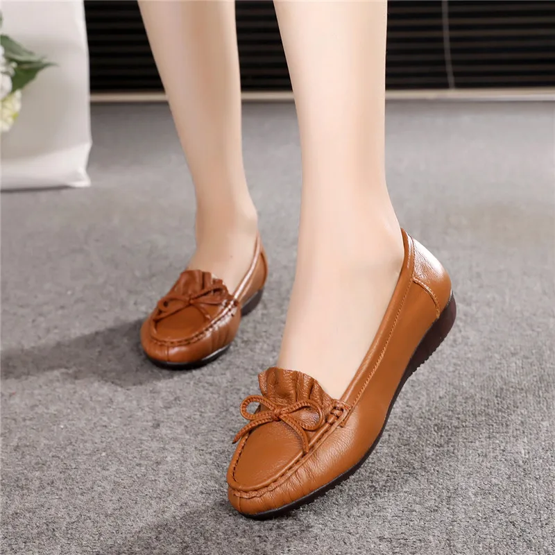 

Cowhide soft soled mother shoes flat round head shallow bow large size women's shoes 1853
