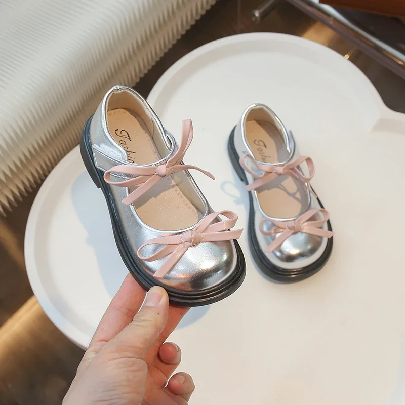 Kids Princess Shoes with Pink Bow Girls' Fashion Little Leather Shoes for Party Wedding 2024 New Children Dance Shoes Soft Sole