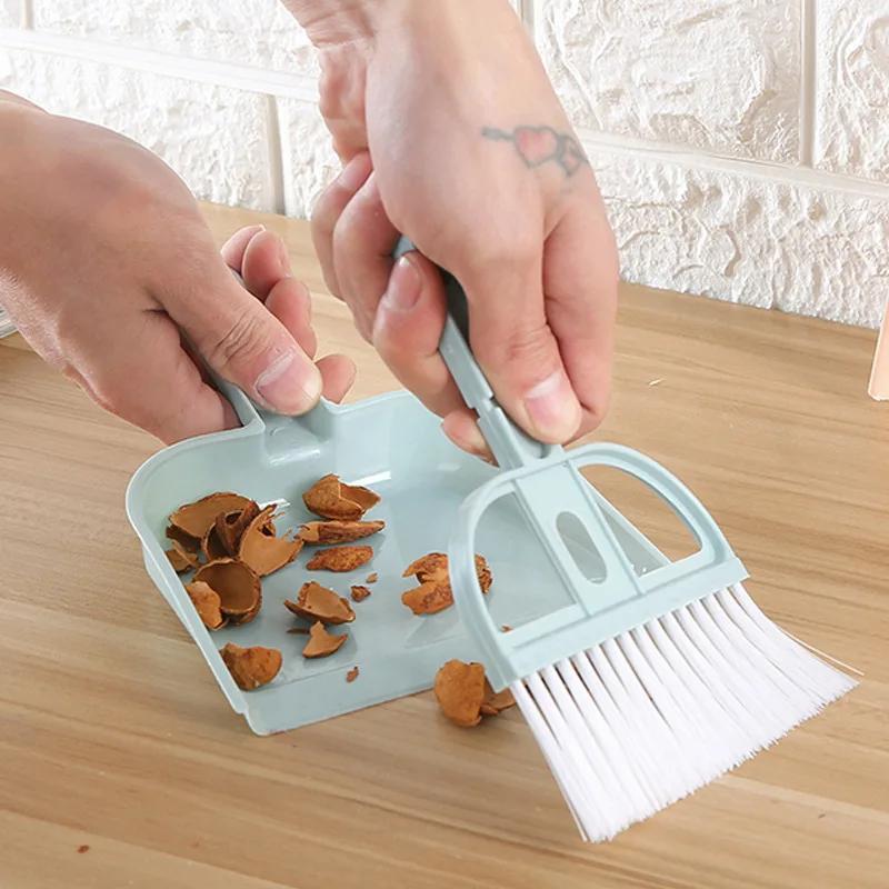 Pet Cleaning Tools Dog Hamster Rabbit Guinea Pig Dustpan Broom Set Pooper Scooper Toilet Accessories