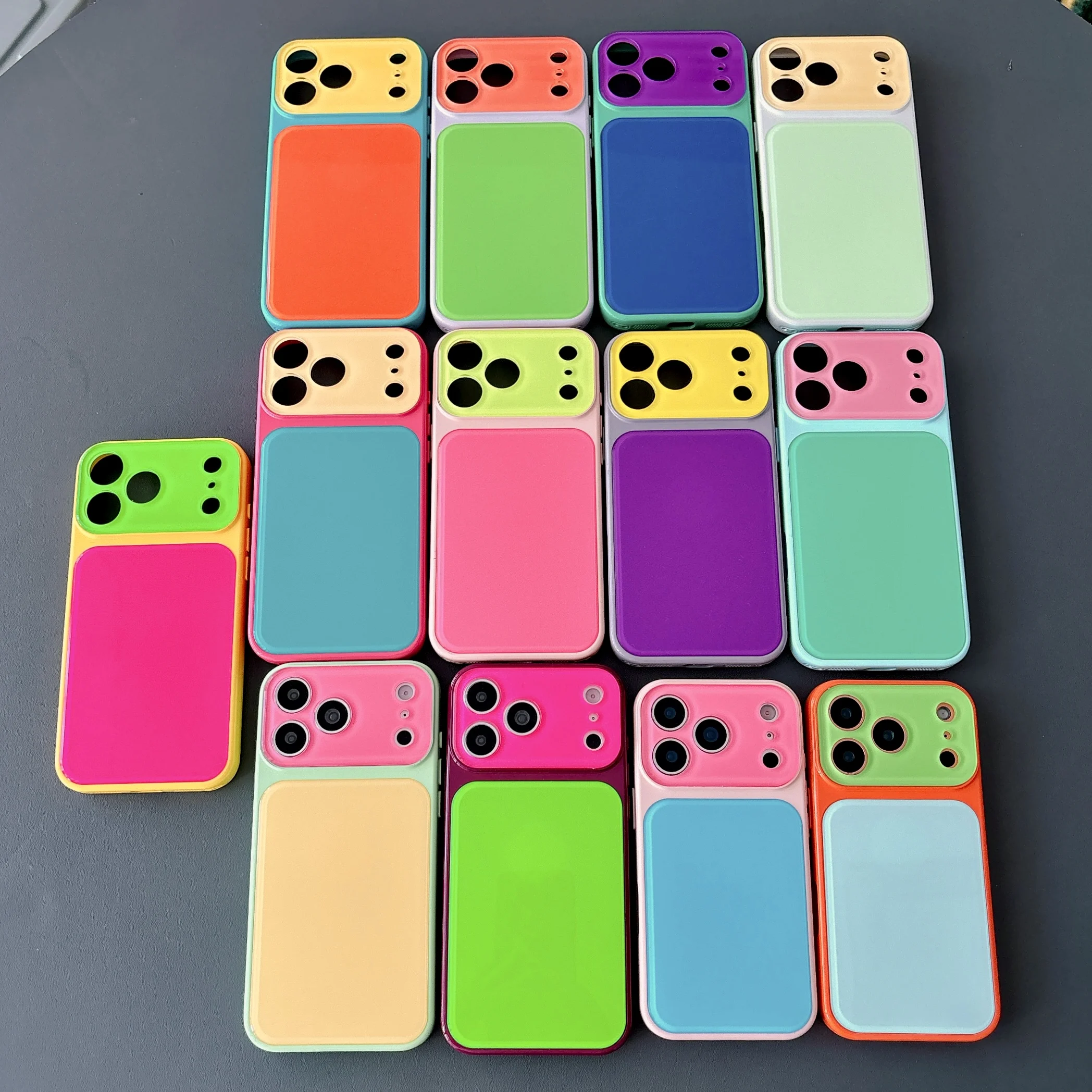 รูปสินค้า เคสกันกระแทกสีสันสดใสสำหรับ iPhone 17 Pro Max