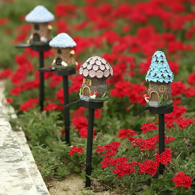 Napelemes Kültéri Lámpák Dekoratív Gyanta Tündér Ház Szobor Vízálló Napenergia Tét Dekorációval, Automatikus Fényérzékelővel - Image 3