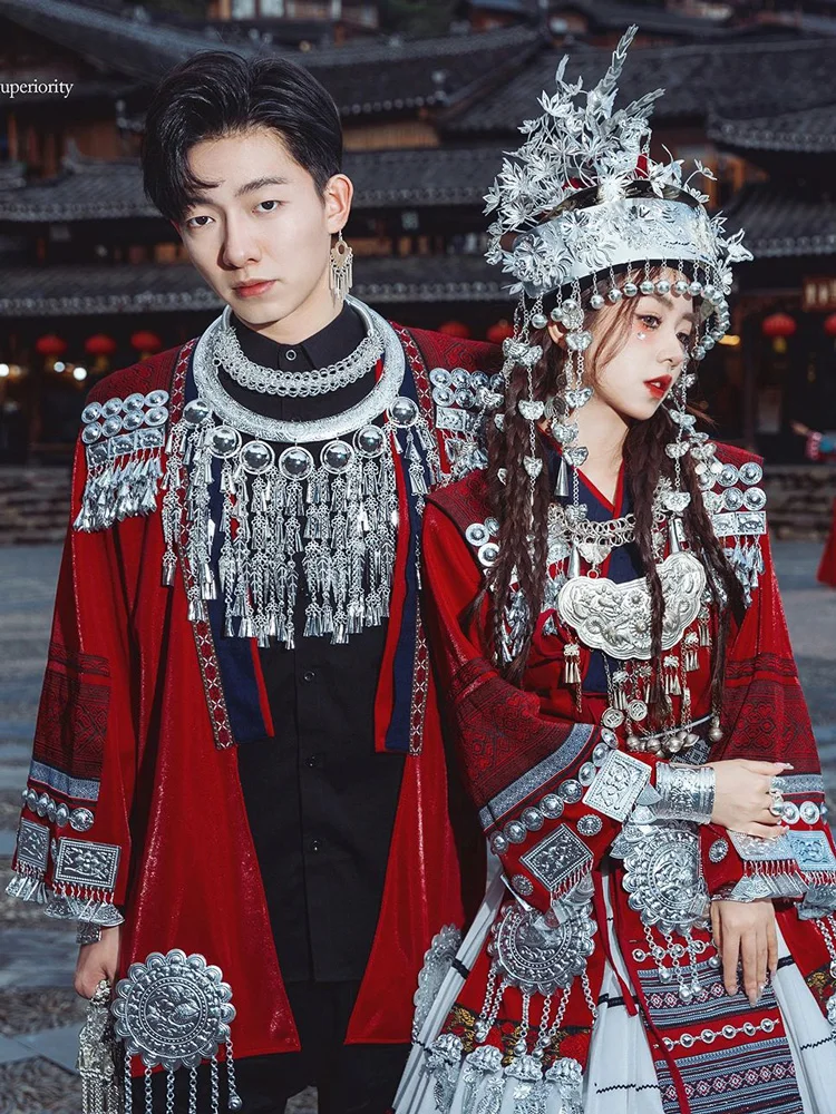 Рисунок 2 - Женский костюм для пар