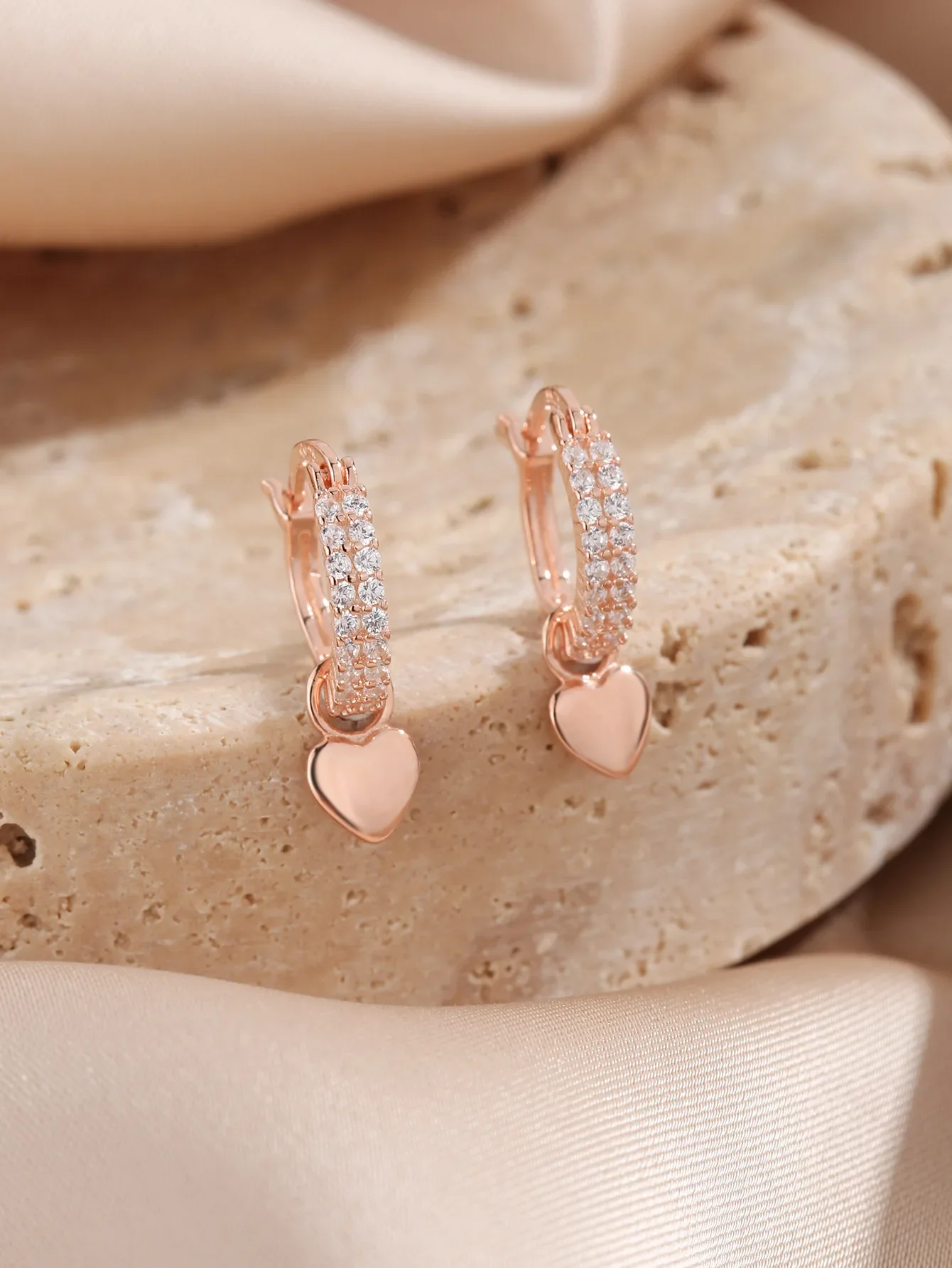 

Женские серьги из серебра 925 пробы, с сердечками