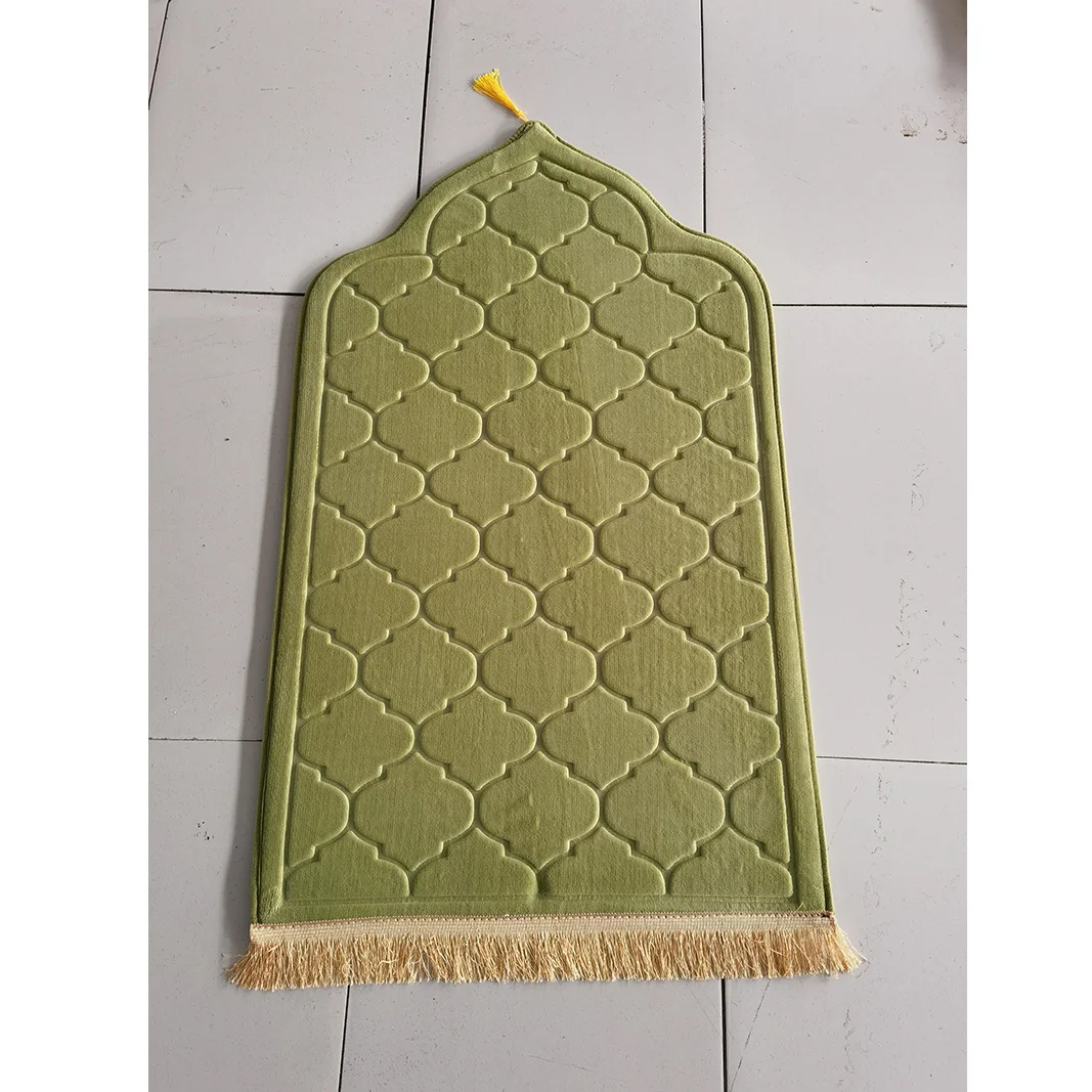 

Молитвенный коврик для мусульманского Рамадана, фланелевый ковер для поклонения на коленях, ковры для пола с тиснением, нескользящий мягкий портативный дорожный молитвенный коврик