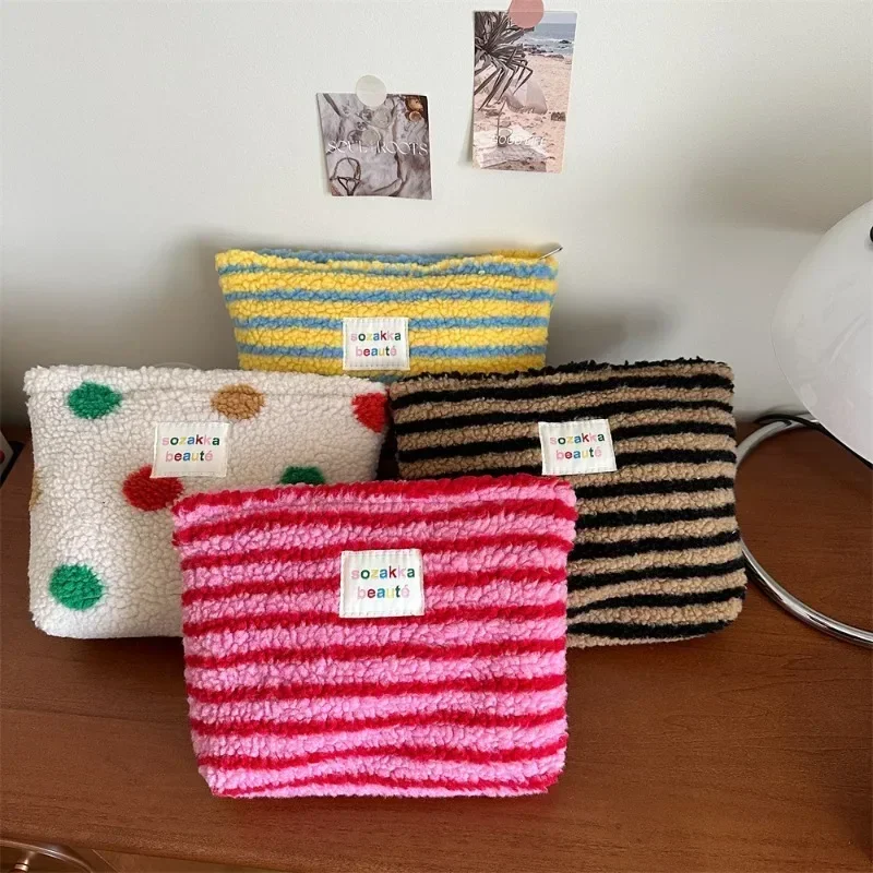 New Colorful Striped Dot Plush Clutch Cosmetic Bag Large Capacity Makeup Pouch Toiletries Bag Travel Outdoor Makeup Storage 2