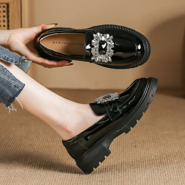 Zapatos con hebilla y diamantes de imitación para mujer, mocasines planos de suela gruesa de cuero Oxford japonés, informales, sin cordones, Lolita.
