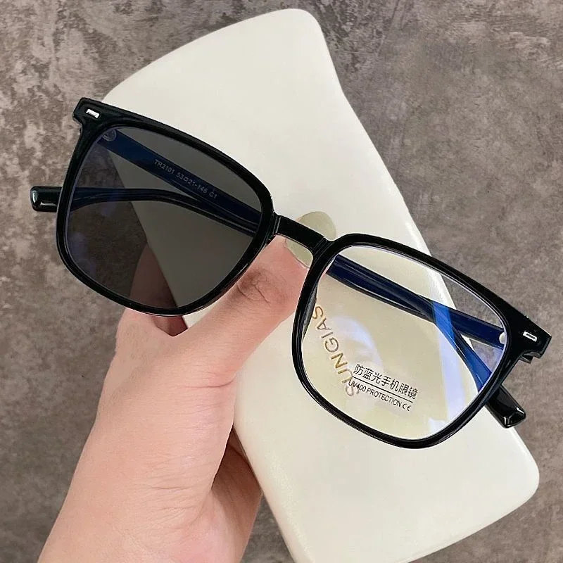 Vintage Photochromic Square Eyewear with Blue Light Resistance