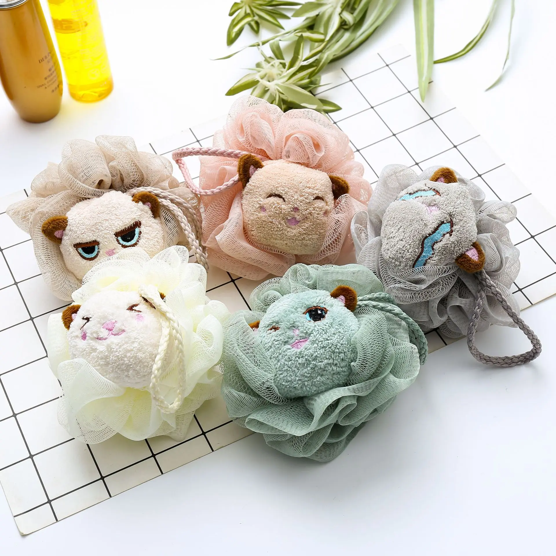 Bath Balls Exfoliating Cartoon Animal Head Facial Expression Pattern Bath Sponge Ball Wisp for Body Children&rsquo;s Toys for Bathing bath sponge ball