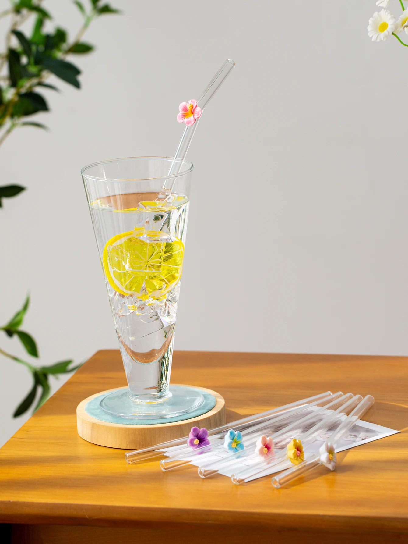 Set of Reusable Glass Straws with Floral Accents - Elegant High Borosilicate Curved Straws