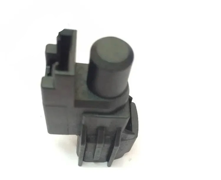 AC Temperature Sensor JTF000180 For Chinese SAIC ROEWE 550 MG6