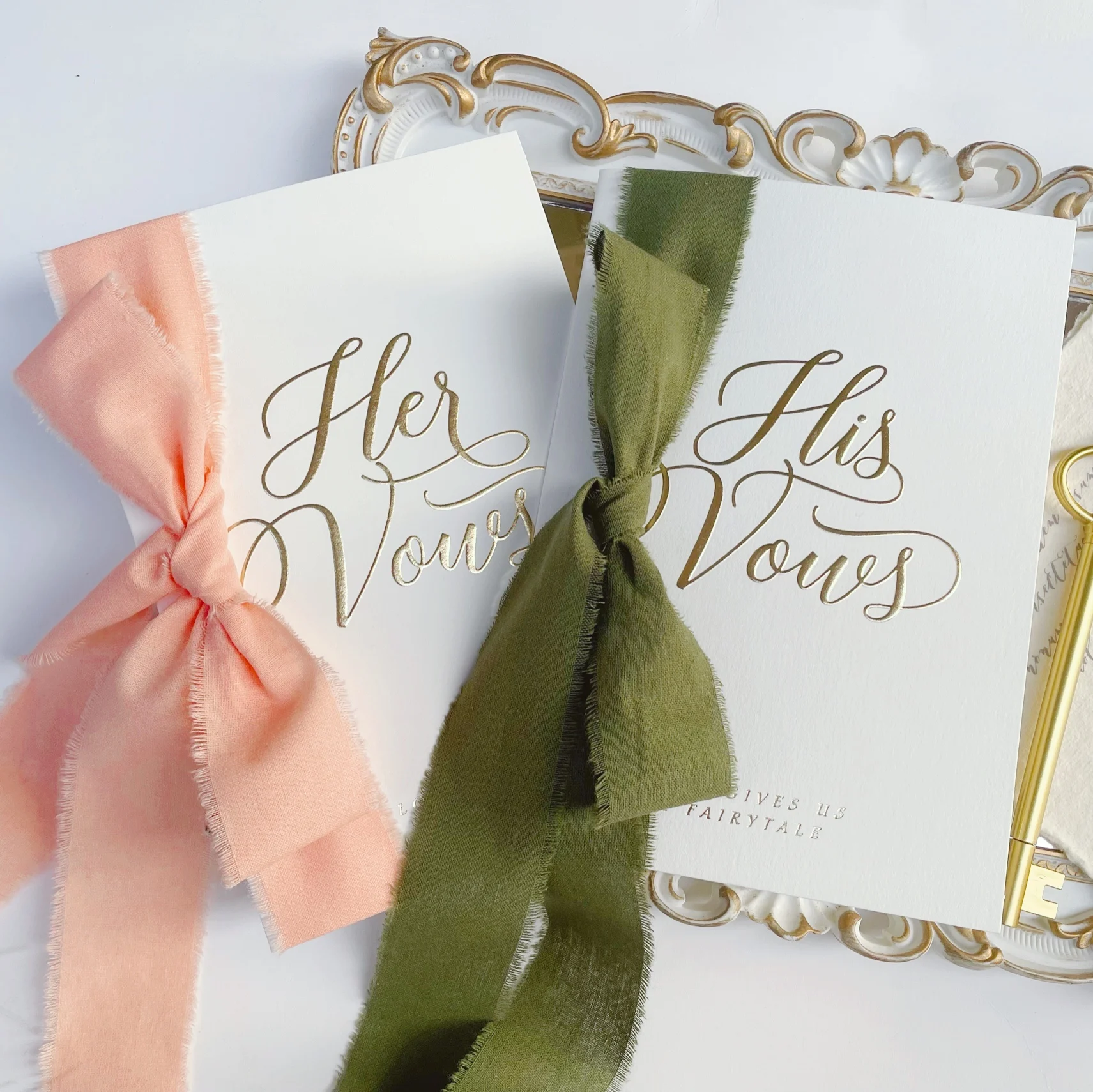 

2 шт. свадебные клятвы карты сувениры клятва книга с шелковой лентой ручка розовый Жених и невеста Романтическая любовь вечерние деревенский брак украшения