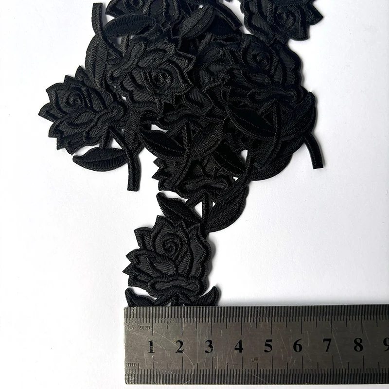 Parches Bordados Negros: Adornos Perfectos Para Tus Proyectos De Costura