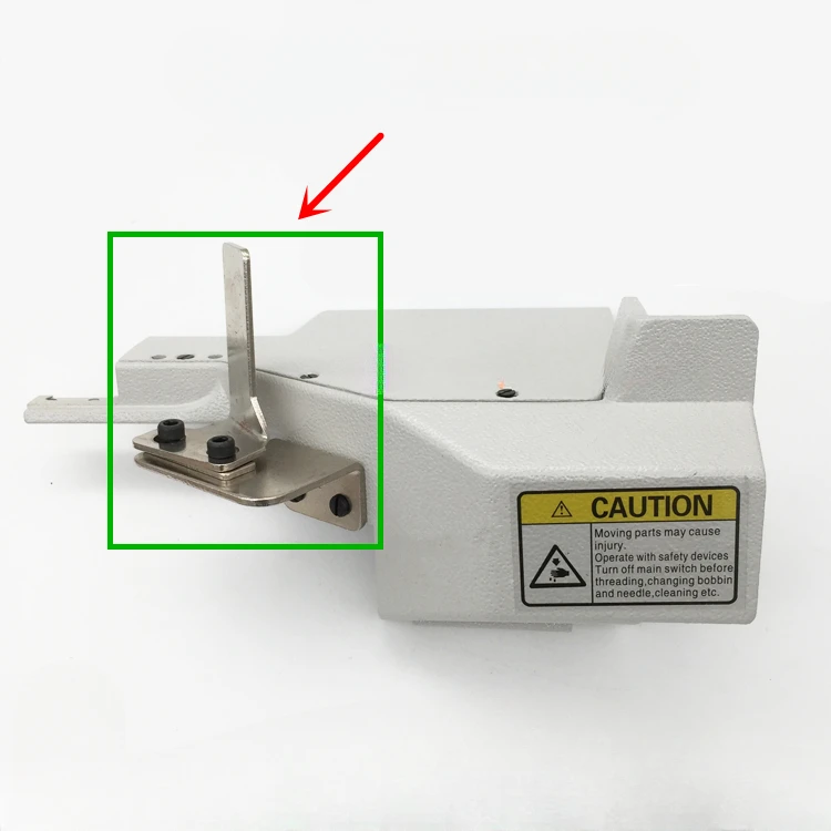 

Серебряная Стрела C007, плоский замок с тремя иглами и пятью линиями, квадратный носок, закрывающий воротник, дверь