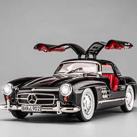 مجسم سيارة مرسيدس بنز 300SL كلاسيك معدن مع إضاءة وصوت بطول 19 سم | Mercedes-Benz 300SL Classic Diecast Metal Model Car with Light & Sound 19cm