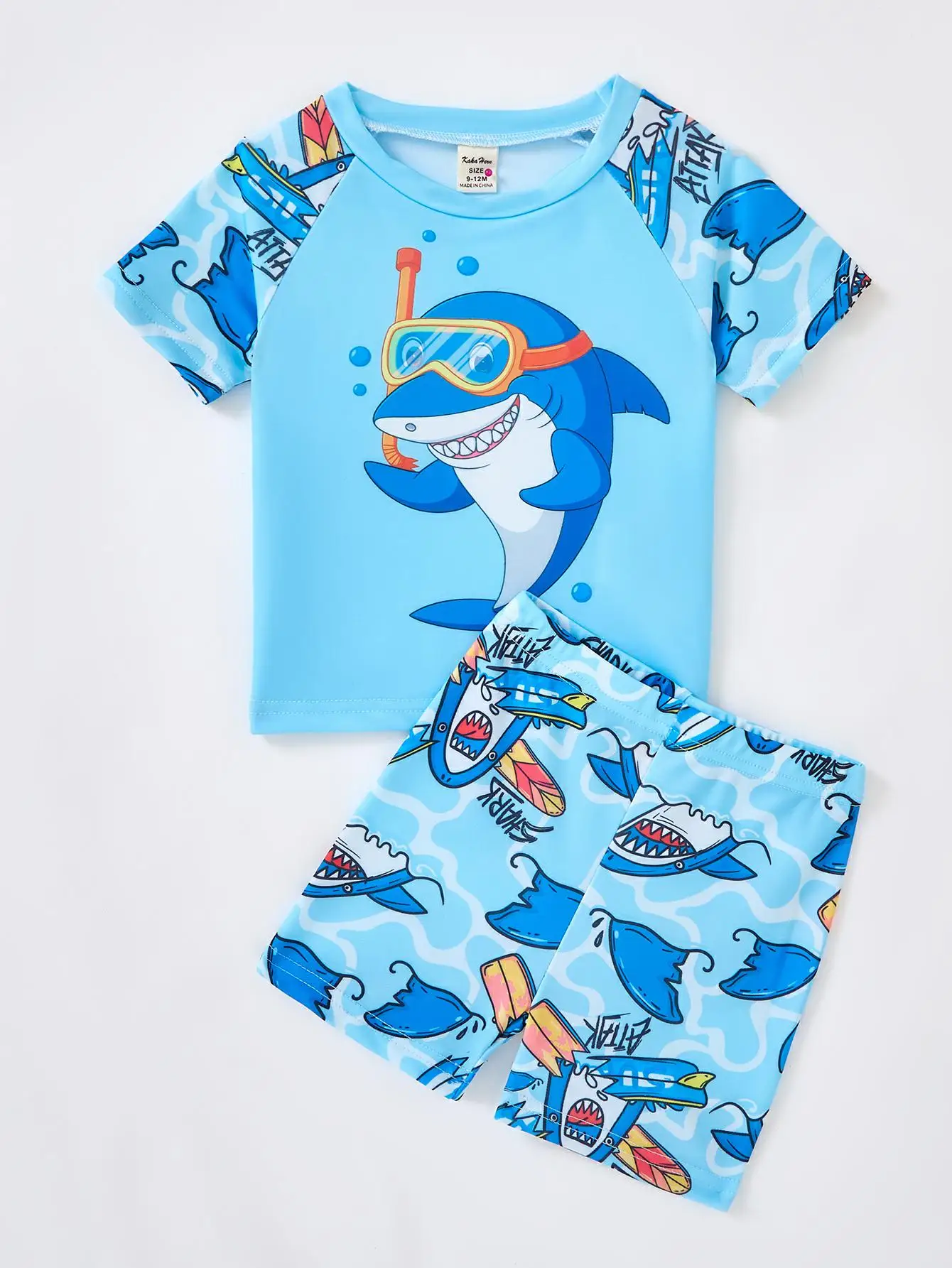 Baby Boy 2 Pieces Cute Shark Pattern Swimsuit, T-Shirt, and Swim Trunks Set, Elastic Surf Suit, Suitable for Summer Beach Surfin