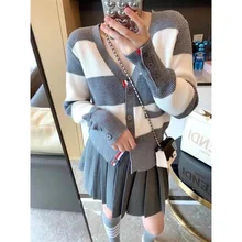 

TB 2022 autumn and winter new classic big thick gray and white stripes gentle and cute all-match V-neck knitted cardigan women