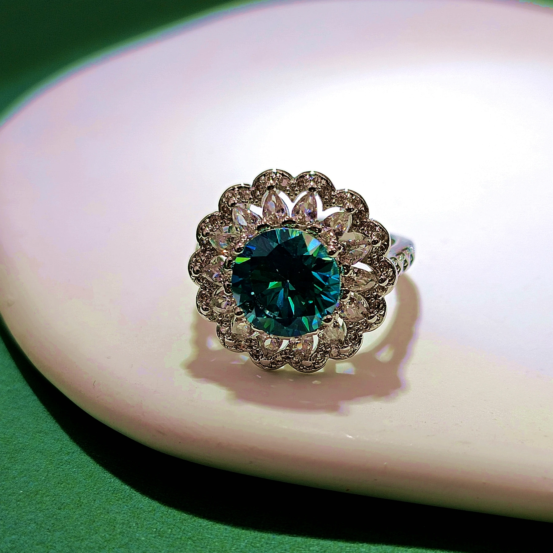20th Century Stylish Electric Color Blue Zircon Round Cluster Rings