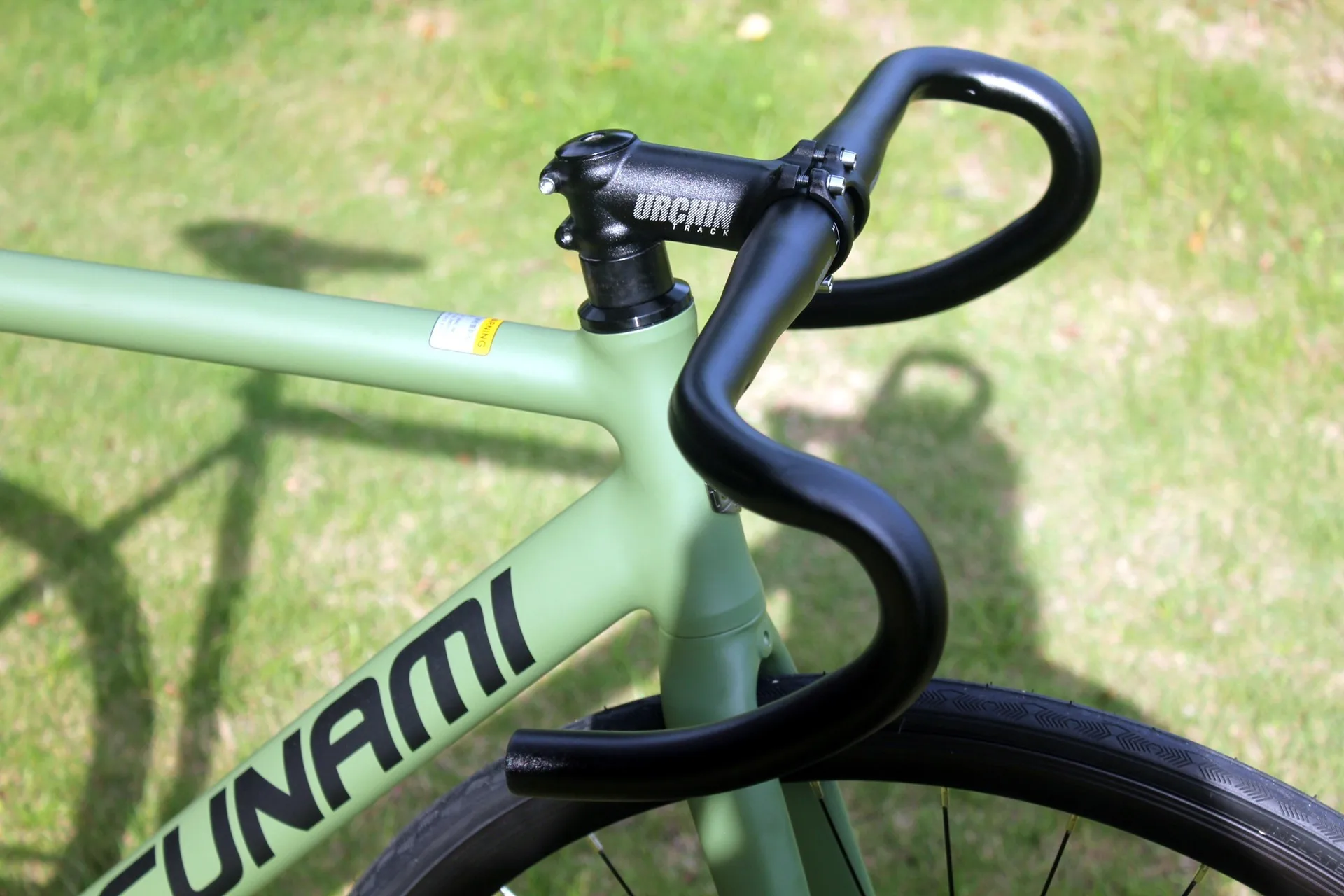 ブレーキなし 52/55/58CM TSUNAMI SNM100 ピストバイク 完成車 アルミ