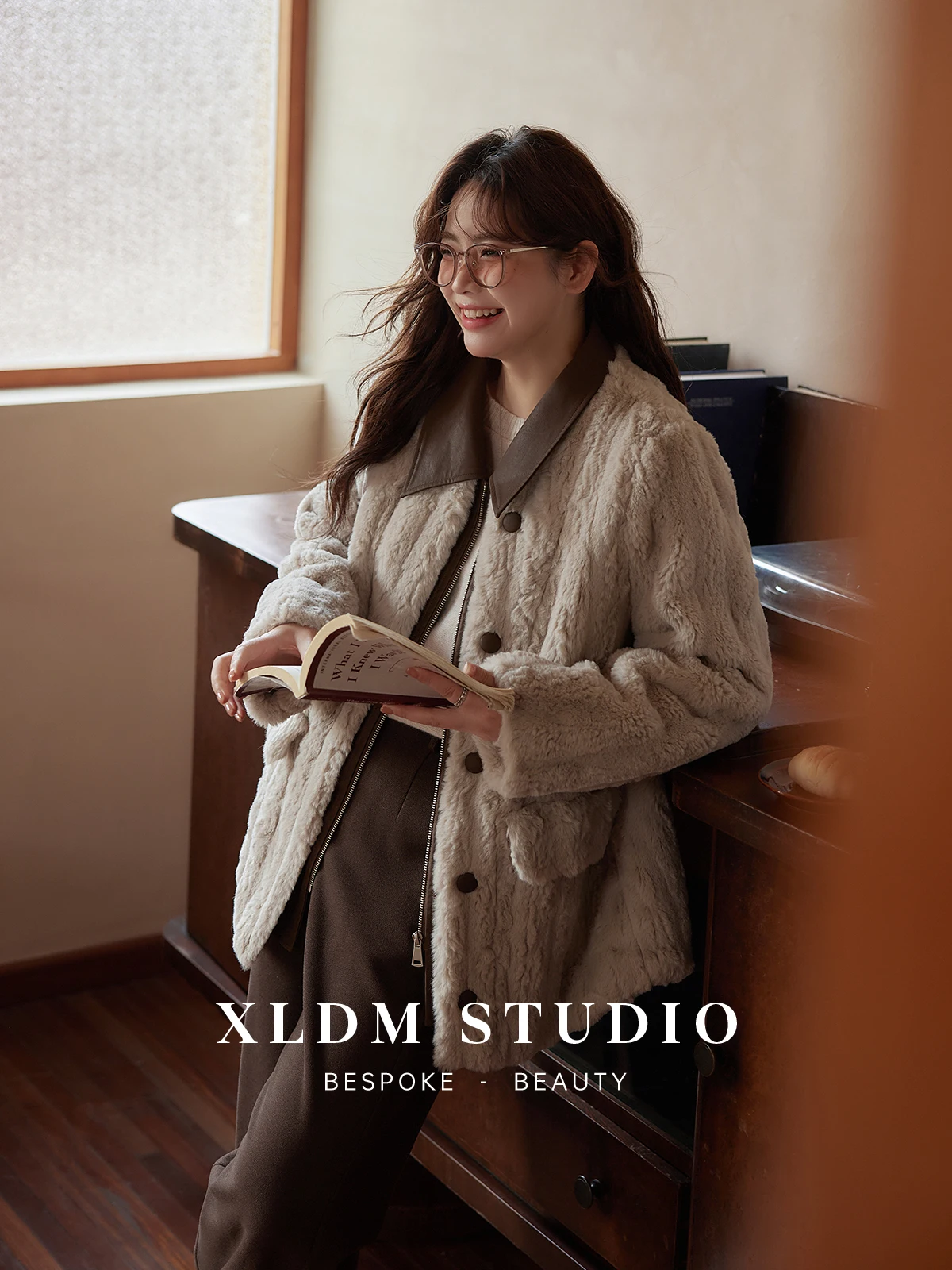 

Fur Stitching PU Leather Winter Baggy Coat