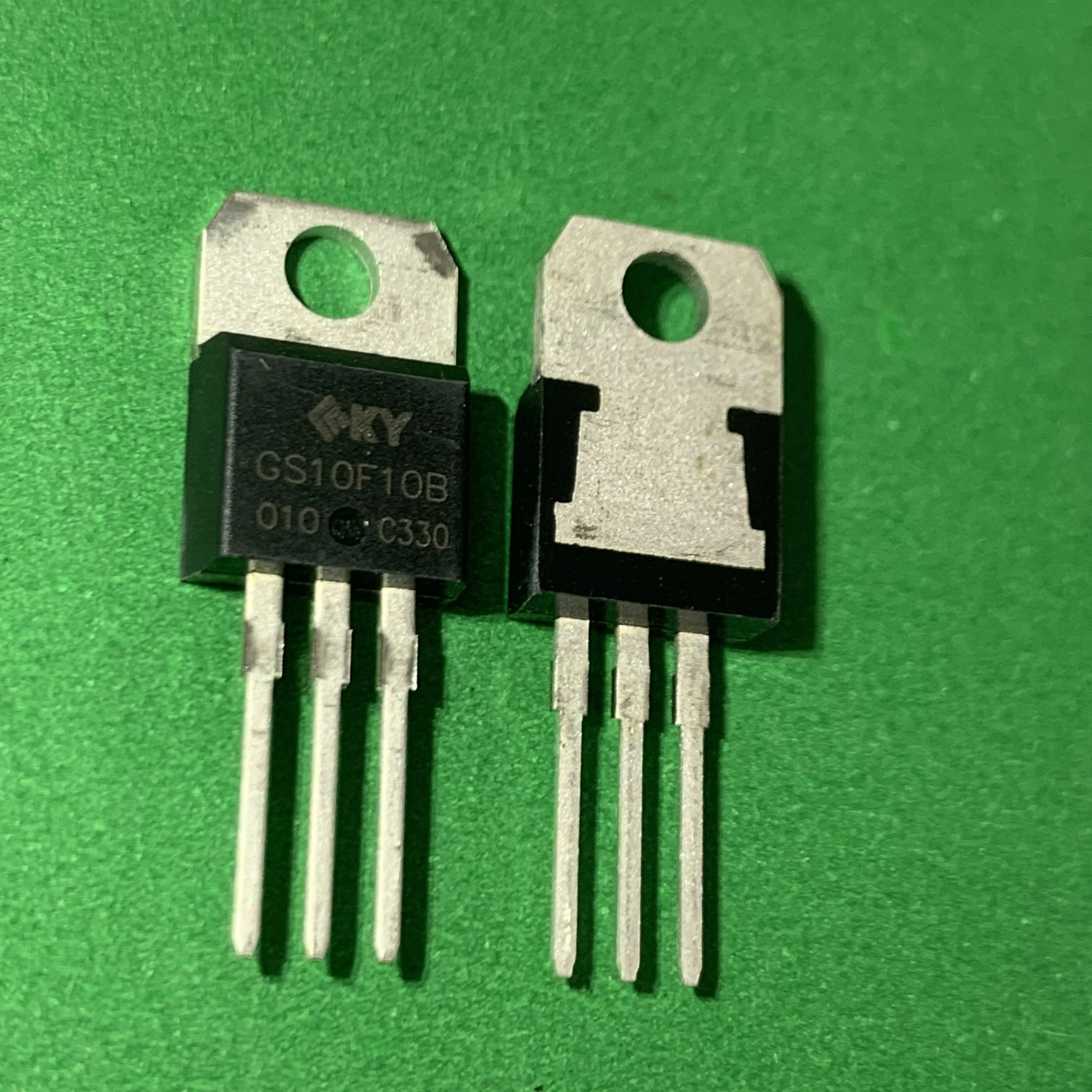 

Qixinruite GS10F10B TO-220 original and genuine